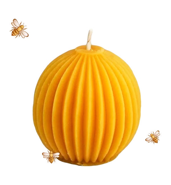 Рифленая сферическая свеча из натурального пчелиного воска